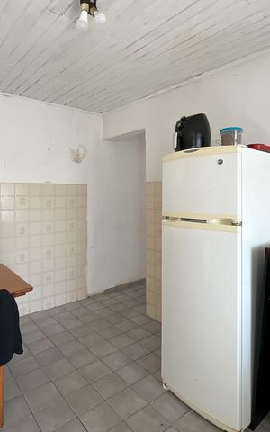 Casa à venda com 300m², 5 quartos e 3 vagas Casa à venda com 300m², 5 quartos e 3 vagasCasa 2 - Cozinha