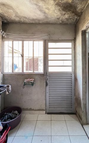 Casa à venda com 300m², 5 quartos e 3 vagas Casa à venda com 300m², 5 quartos e 3 vagasÁrea de Serviço - Casa 1