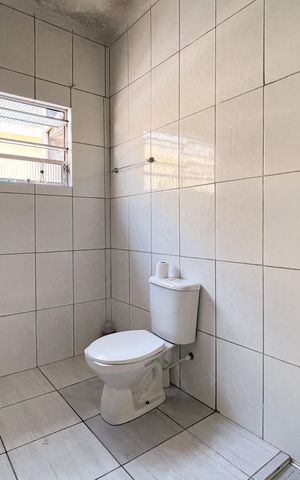 Casa à venda com 300m², 5 quartos e 3 vagas Casa à venda com 300m², 5 quartos e 3 vagasBanheiro - Casa 1