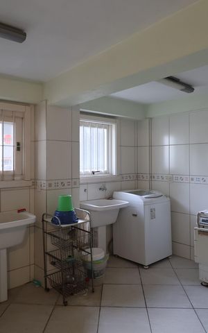 Casa para alugar com 438m², 6 quartos e 3 vagasLavanderia