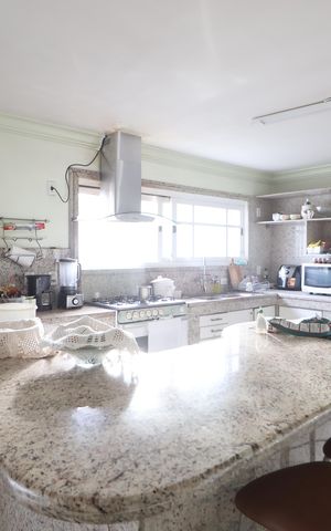 Casa para alugar com 438m², 6 quartos e 3 vagasCozinha
