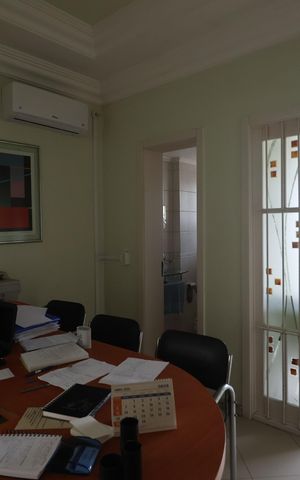 Casa para alugar com 438m², 6 quartos e 3 vagasEscritório
