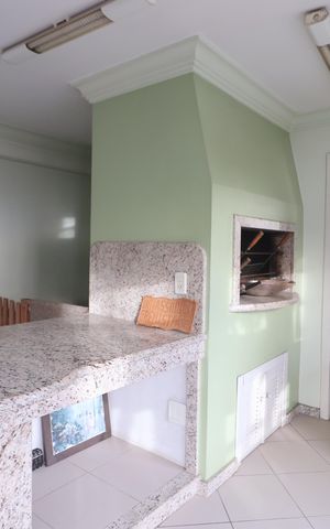 Casa para alugar com 438m², 6 quartos e 3 vagasÁrea comum - Churrasqueira