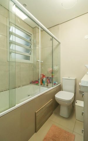 Apartamento à venda com 178m², 3 quartos e 2 vagasBanheiro da Suíte