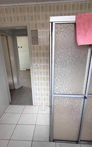 Apartamento à venda com 72m², 2 quartos e sem vaga Apartamento à venda com 72m², 2 quartos e sem vagaBanheiro