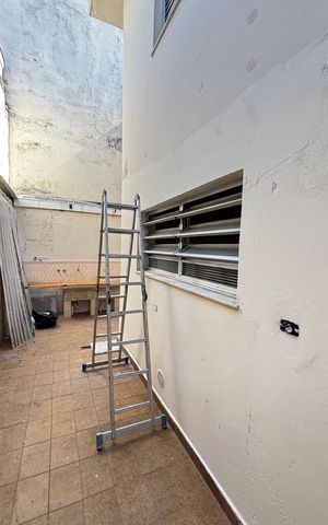 Casa à venda com 112m², 3 quartos e 2 vagas Casa à venda com 112m², 3 quartos e 2 vagasÁrea de Serviço - Quintal
