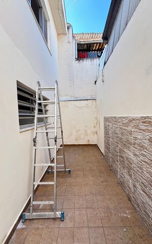 Casa à venda com 112m², 3 quartos e 2 vagas Casa à venda com 112m², 3 quartos e 2 vagasÁrea de Serviço - Quintal