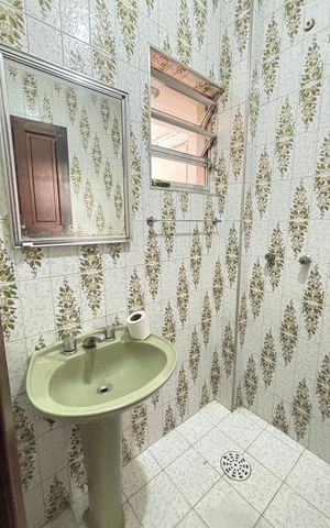Casa à venda com 112m², 3 quartos e 2 vagas Casa à venda com 112m², 3 quartos e 2 vagasBanheiro 2