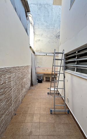 Casa à venda com 112m², 3 quartos e 2 vagas Casa à venda com 112m², 3 quartos e 2 vagasÁrea de Serviço - Quintal