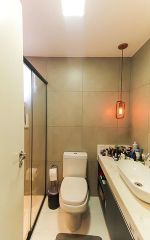 Apartamento à venda com 100m², 3 quartos e 2 vagas Apartamento à venda com 100m², 3 quartos e 2 vagasBanheiro da Suíte 1
