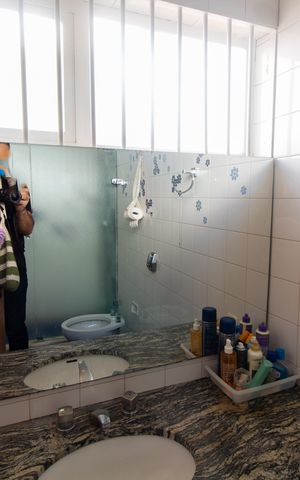 Casa à venda com 332m², 3 quartos e 6 vagas Casa à venda com 332m², 3 quartos e 6 vagasBanheiro Suíte 1