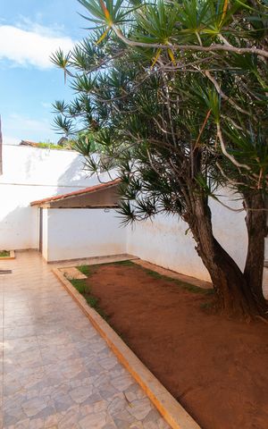 Casa à venda com 332m², 3 quartos e 6 vagas Casa à venda com 332m², 3 quartos e 6 vagasÁrea comum