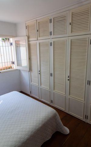 Casa à venda com 332m², 3 quartos e 6 vagas Casa à venda com 332m², 3 quartos e 6 vagasSuíte 2