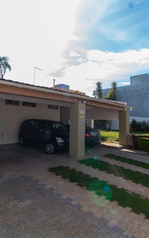 Casa à venda com 332m², 3 quartos e 6 vagas Casa à venda com 332m², 3 quartos e 6 vagasÁrea comum