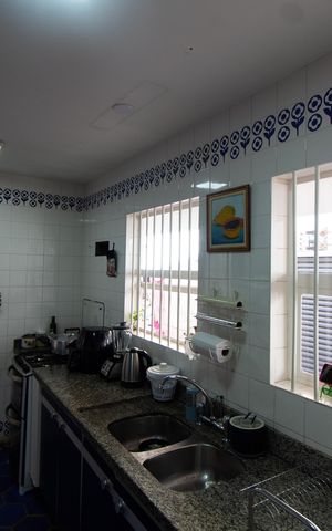 Casa à venda com 332m², 3 quartos e 6 vagas Casa à venda com 332m², 3 quartos e 6 vagasCozinha