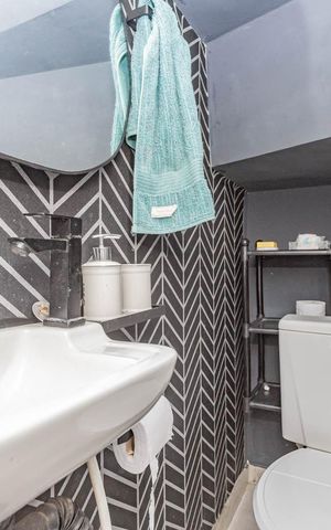 Casa à venda com 110m², 2 quartos e 2 vagasLavabo