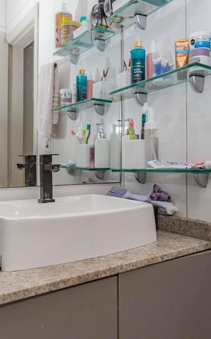 Casa à venda com 110m², 2 quartos e 2 vagasBanheiro Social