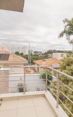 Casa de condomínio à venda com 410m², 4 quartos e 5 vagas Casa de condomínio à venda com 410m², 4 quartos e 5 vagasSacada Suíte 3