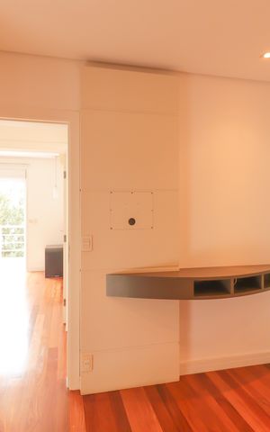 Casa de condomínio à venda com 410m², 4 quartos e 5 vagas Casa de condomínio à venda com 410m², 4 quartos e 5 vagasSuíte 4