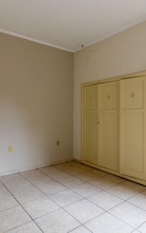 Casa à venda com 168m², 3 quartos e 3 vagas Casa à venda com 168m², 3 quartos e 3 vagasQuarto 1