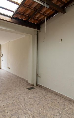 Casa à venda com 168m², 3 quartos e 3 vagas Casa à venda com 168m², 3 quartos e 3 vagasÁrea comum