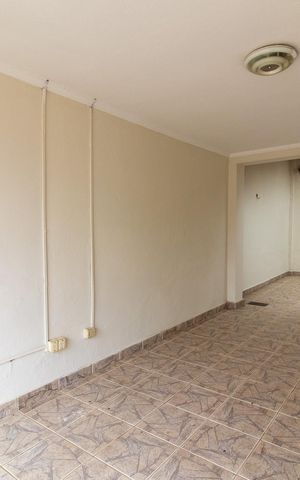 Casa à venda com 168m², 3 quartos e 3 vagas Casa à venda com 168m², 3 quartos e 3 vagasÁrea comum