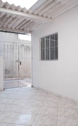 Casa para alugar com 70m², 1 quarto e sem vagaÁrea de Serviço