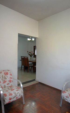 Casa à venda com 360m², 4 quartos e 1 vagaSala