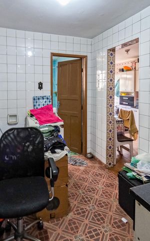Casa à venda com 380m², 2 quartos e 1 vaga Casa à venda com 380m², 2 quartos e 1 vagaEscritório