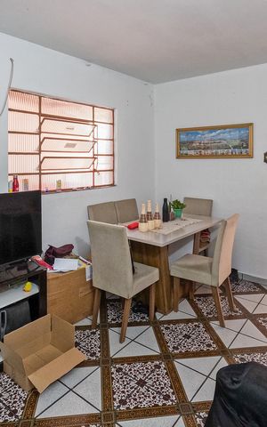 Casa à venda com 380m², 2 quartos e 1 vaga Casa à venda com 380m², 2 quartos e 1 vagaSala