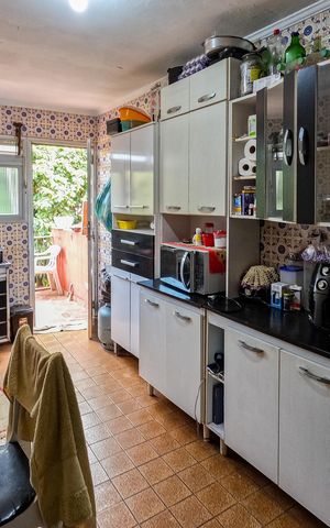 Casa à venda com 380m², 2 quartos e 1 vaga Casa à venda com 380m², 2 quartos e 1 vagaCozinha