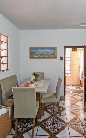 Casa à venda com 380m², 2 quartos e 1 vaga Casa à venda com 380m², 2 quartos e 1 vagaSala