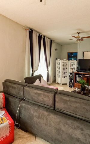 Casa para alugar com 286m², 3 quartos e 4 vagas Casa para alugar com 286m², 3 quartos e 4 vagasSala