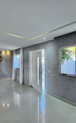 Casa de condomínio para alugar com 200m², 3 quartos e 1 vagaSala