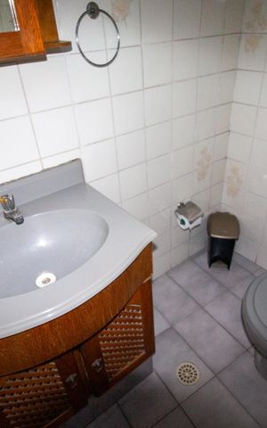 Casa à venda com 121m², 3 quartos e 2 vagas Casa à venda com 121m², 3 quartos e 2 vagasBanheiro 2