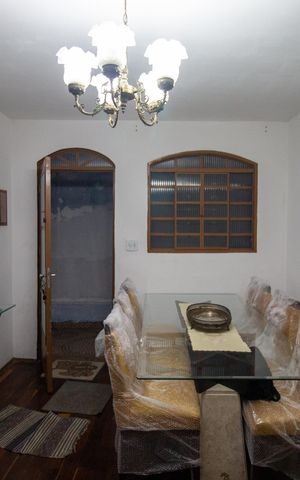 Casa à venda com 121m², 3 quartos e 2 vagas Casa à venda com 121m², 3 quartos e 2 vagasSala