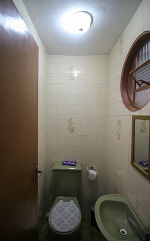 Casa à venda com 121m², 3 quartos e 2 vagas Casa à venda com 121m², 3 quartos e 2 vagasBanheiro 3
