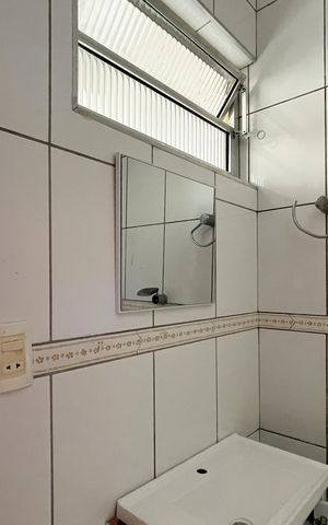 Casa à venda com 90m², 3 quartos e 2 vagas Casa à venda com 90m², 3 quartos e 2 vagasBanheiro de serviço