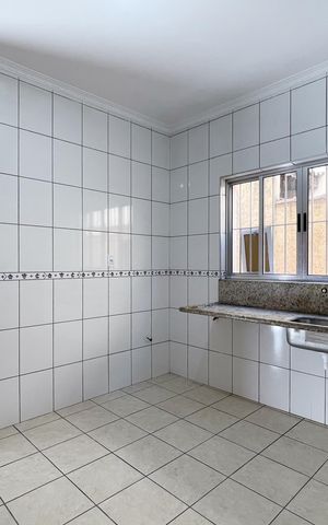 Casa à venda com 90m², 3 quartos e 2 vagas Casa à venda com 90m², 3 quartos e 2 vagasCozinha