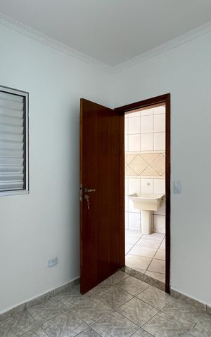 Casa à venda com 90m², 3 quartos e 2 vagas Casa à venda com 90m², 3 quartos e 2 vagasQuarto de Serviço
