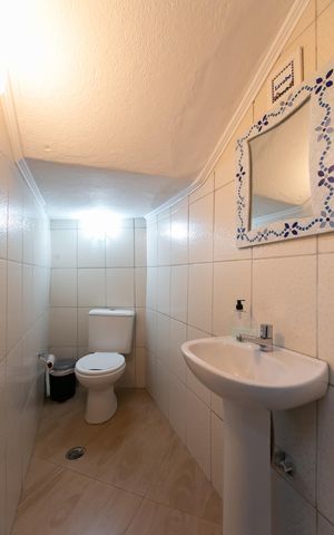 Casa à venda com 170m², 3 quartos e 2 vagas Casa à venda com 170m², 3 quartos e 2 vagasBanheiro da Suíte 2