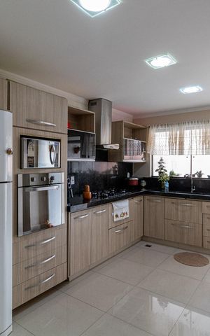Casa à venda com 500m², 6 quartos e 3 vagasCasa 1 - Cozinha  