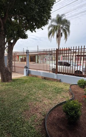 Casa à venda com 75m², 3 quartos e 3 vagas Casa à venda com 75m², 3 quartos e 3 vagasÁrea Externa