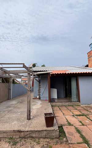 Casa à venda com 75m², 3 quartos e 3 vagas Casa à venda com 75m², 3 quartos e 3 vagasÁrea Externa