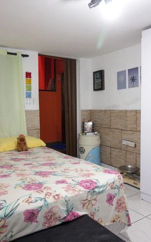 Casa à venda com 250m², 4 quartos e 2 vagas Casa à venda com 250m², 4 quartos e 2 vagasSuíte
