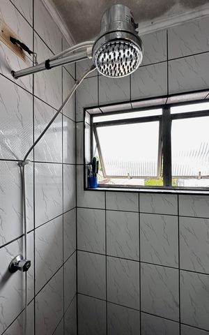 Casa à venda com 190m², 2 quartos e 1 vagaBanheiro Suíte