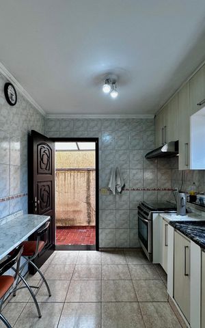 Casa à venda com 190m², 2 quartos e 1 vagaCozinha