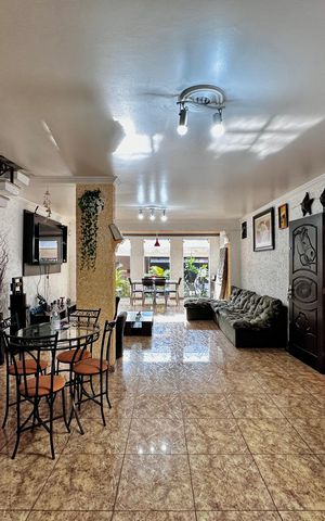 Casa à venda com 190m², 2 quartos e 1 vagaSala
