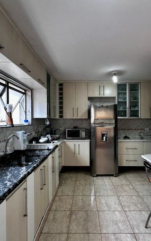 Casa à venda com 190m², 2 quartos e 1 vagaCozinha