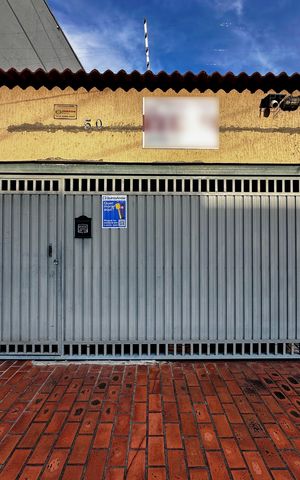 Casa à venda com 190m², 2 quartos e 1 vagaFachada